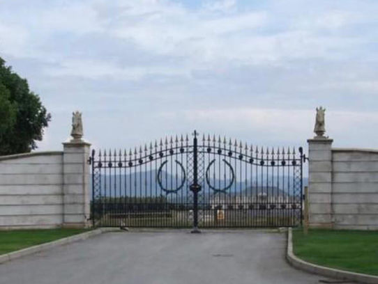 Lillyhall Lodge Retreat entrance